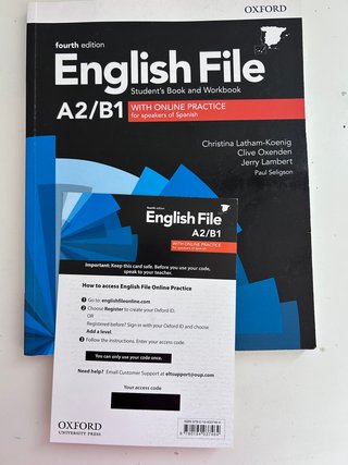 English File A2/B1 Student's Book & Workbook (4t