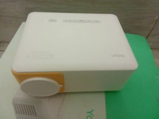 Proyector Yoton Blanco. Accesorios originales