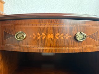 Mueble para TV de dormitorio chapado en nogal
