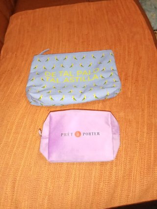 Lote de 2 neceseres para mujer