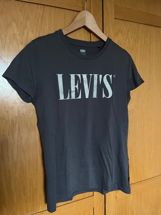 Camiseta Levi's gris manga corta