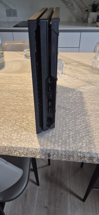 Playstation 4 Pro tutto incluso