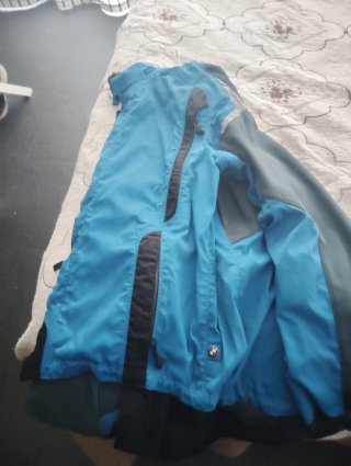 Chaqueta de Motorista BMWSIN LAS PROTECCIONES