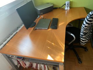 Mesa Ikea Galant Madera y Metal