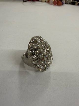 Anillo de Cóctel con Estrás Plateado