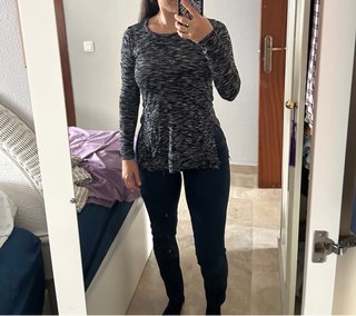 Camiseta manga larga gris y negra