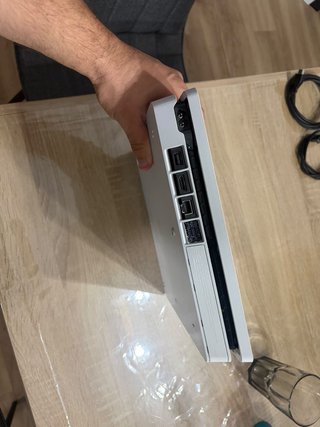 PS4 (PlayStation 4) 500GB Bianca