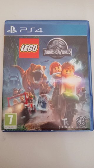 Juegos PS4: FIFA 23, FIFA 18, LEGO Jurassic World,