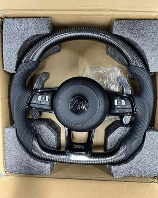 Volante Golf GTI Carbono y cuero perforado