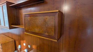 Mueble de pared de madera para salón