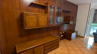 Mueble de pared de madera para salón