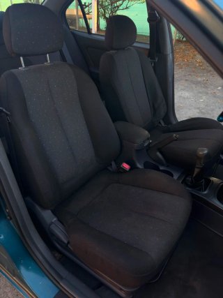 Hyundai Elantra 2001