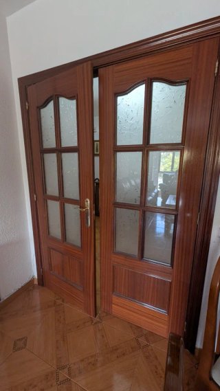 Puerta doble de salón con vidriera