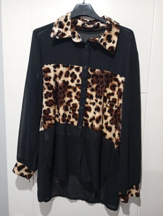 Camisa con Estampado de Leopardo
