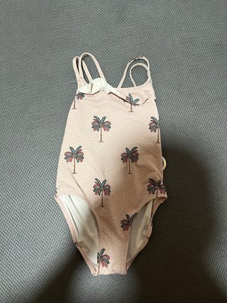 Bañador de niña con estampado de palmeras