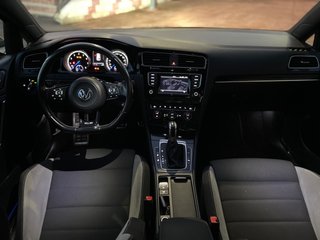 Volkswagen Golf R300