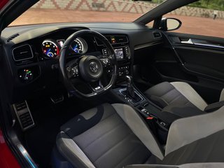 Volkswagen Golf R300