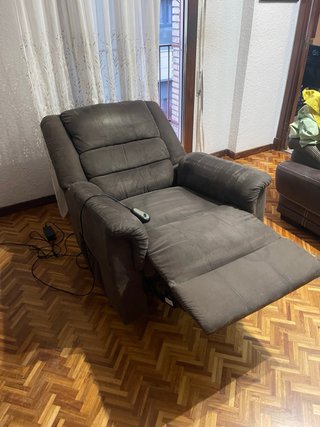 Sillón Elevable eléctrico Tela tipo nobuk Marrón