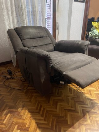 Sillón Elevable eléctrico Tela tipo nobuk Marrón