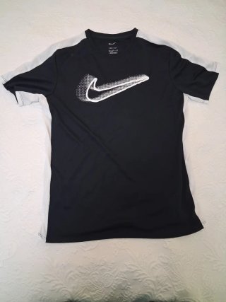 Camiseta deportiva de manga corta Nike Dri-FIT S