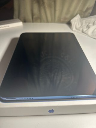 iPad 11a generación Azul con Funda y Lápiz