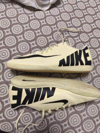 Botas Fútbol Sala Nike Talla 43