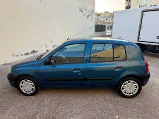 Renault Clio 2000