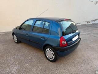 Renault Clio 2000