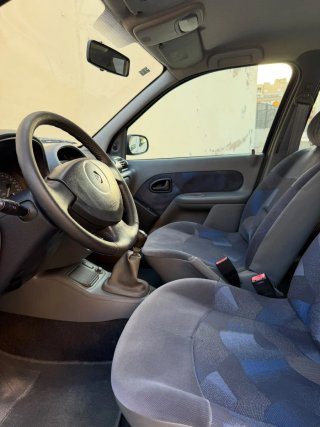 Renault Clio 2000