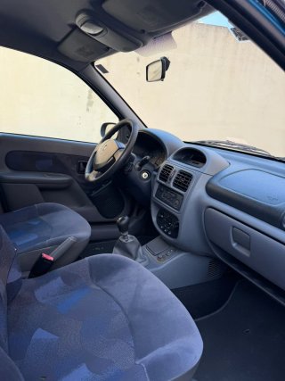 Renault Clio 2000