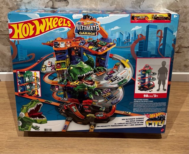 Hot Wheels Ultimate Garaje con T-Rex