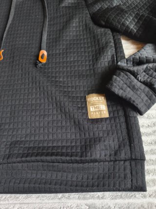 Sudadera Negra con Capucha
