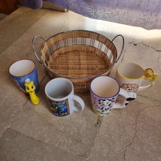 Set Tazze Vintage e Cestino