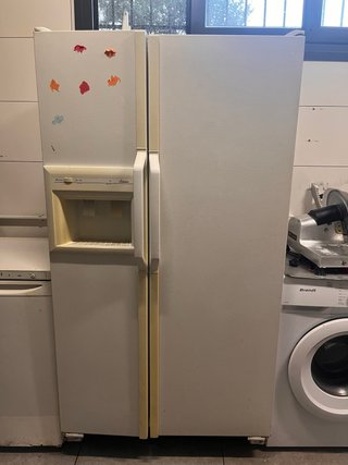 Nevera Americana de Dos Puertas