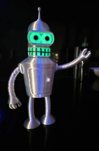 Figura Bender Futurama Brilla Oscuridad 19cm