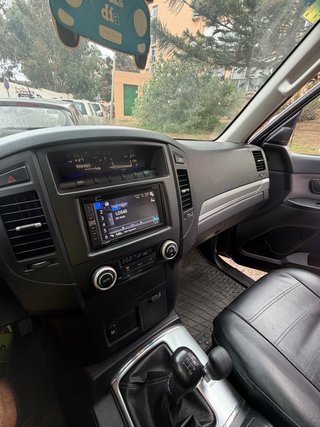 Mitsubishi Montero 2010