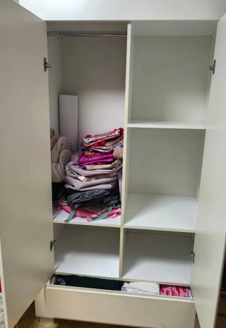 Conjunto armario y cómoda Micuna