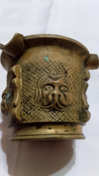 Cenicero de Bronce Macizo