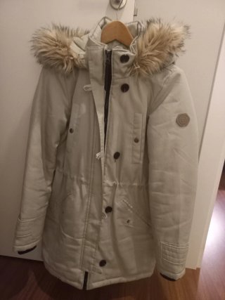 Abrigo Vero Moda verde con Capucha