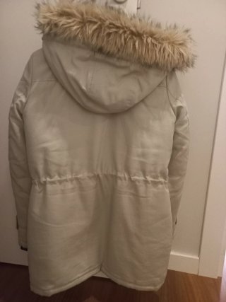 Abrigo Vero Moda verde con Capucha