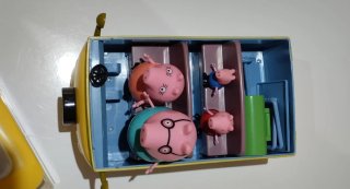 Caravana de Peppa Pig con Figuras