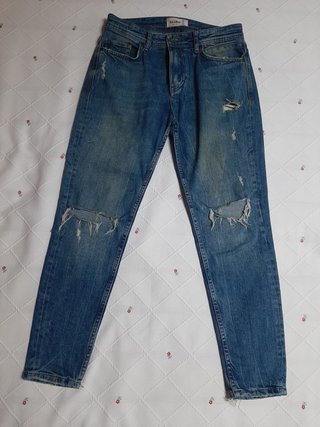 Pantalón vaquero Pull&Bear desgastado