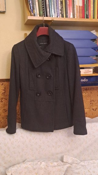 Chaqueta Corta Negra ZARA BASIC Talla L