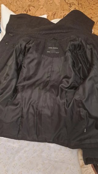 Chaqueta Corta Negra ZARA BASIC Talla L