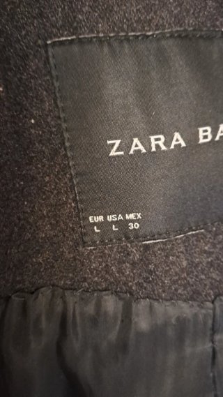 Chaqueta Corta Negra ZARA BASIC Talla L