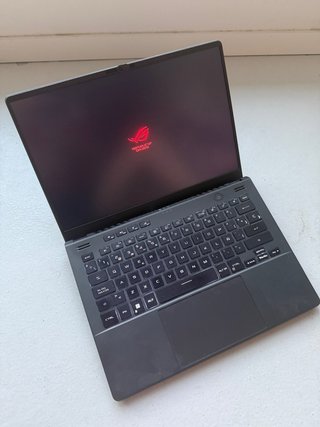 ASUS ROG Zephyrus G14 GA402RK-L8150W