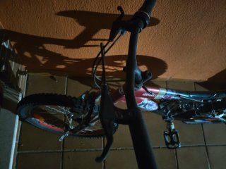 Bicicleta Montaña Roja y Negra