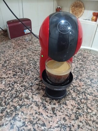Cafetera Nescafé Dolce Gusto Roja