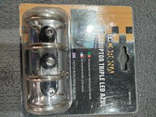 Interruptor Triple LED BC Corona