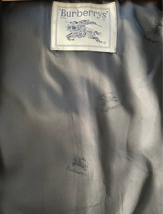 Abrigo Burberrys negro oversize vintage